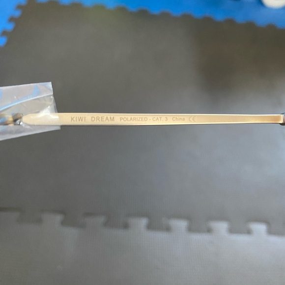 Blenders Polarized  sunglasses - Picture 4 of 7